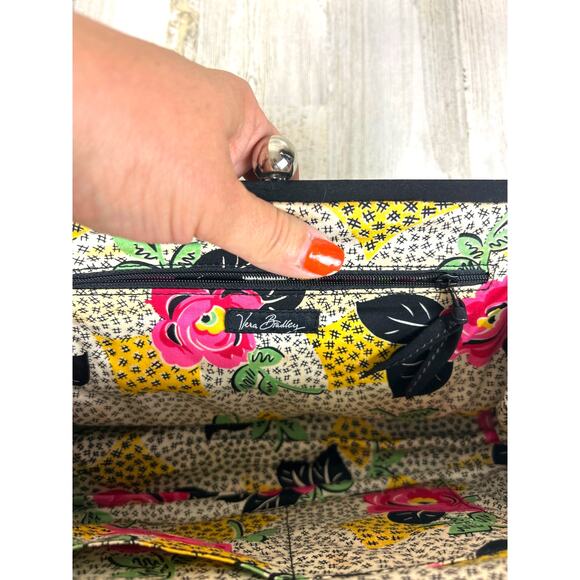 Vera Bradley Women’s Black Quilted Handle Bag Silver Strap Ball Lock Closure NWT - Picture 7 of 9